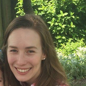 Meet your Posher, Caitlin